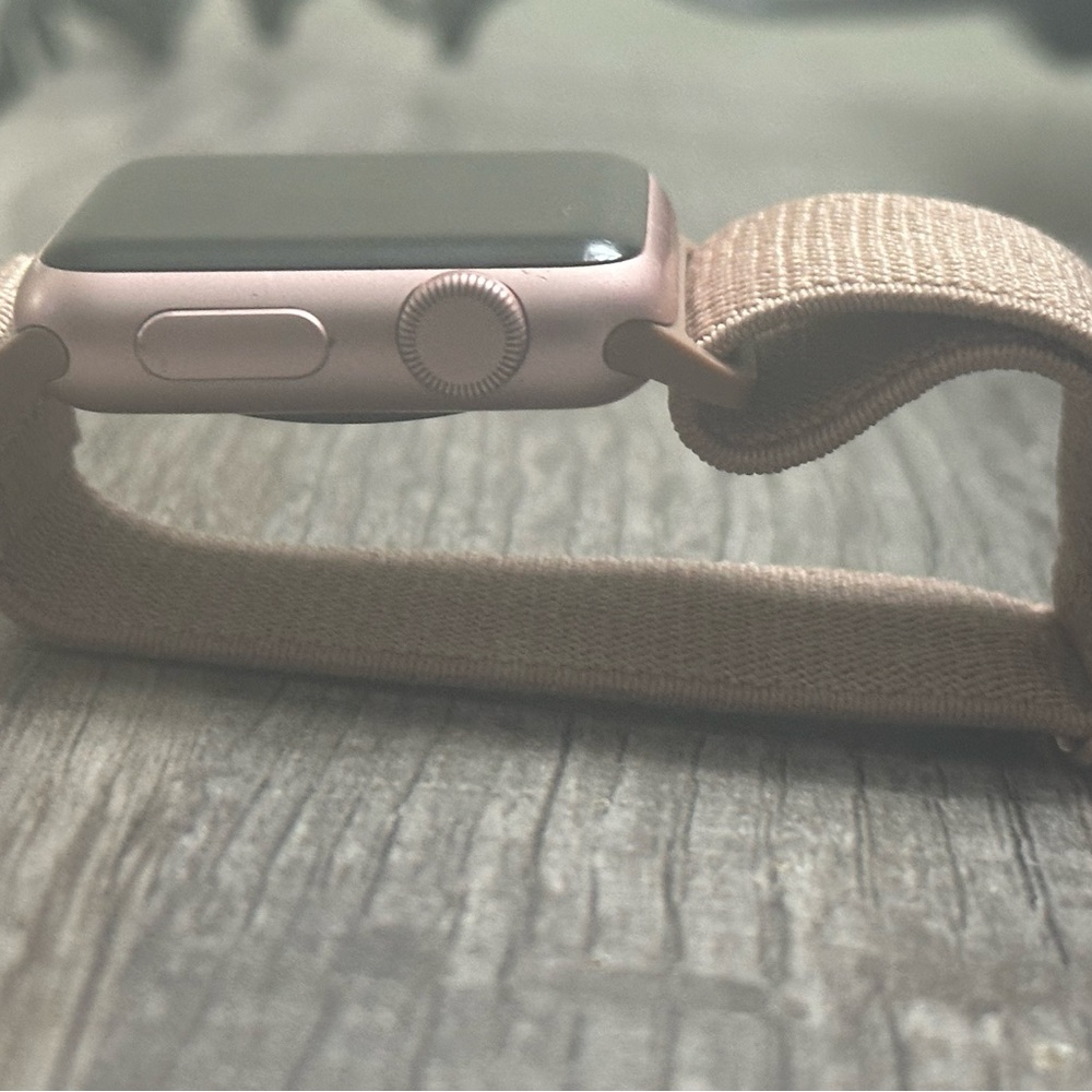 Apple Watch - Picture 9 of 9